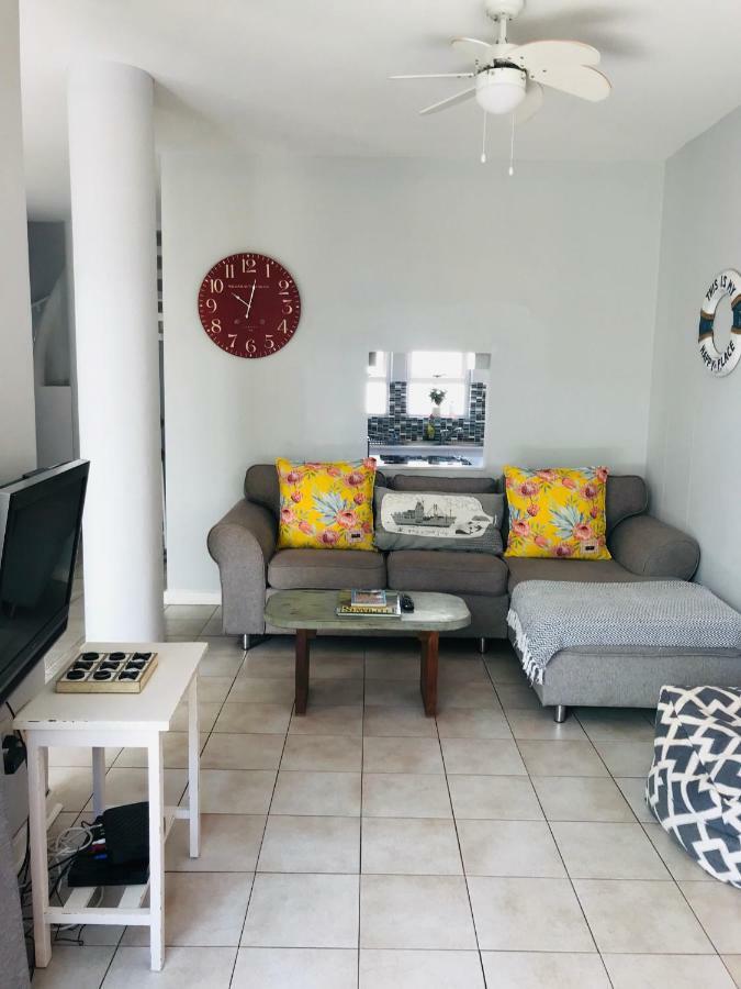 Apartment 9 Casablance Ballito~beach On Your Doorstep. *